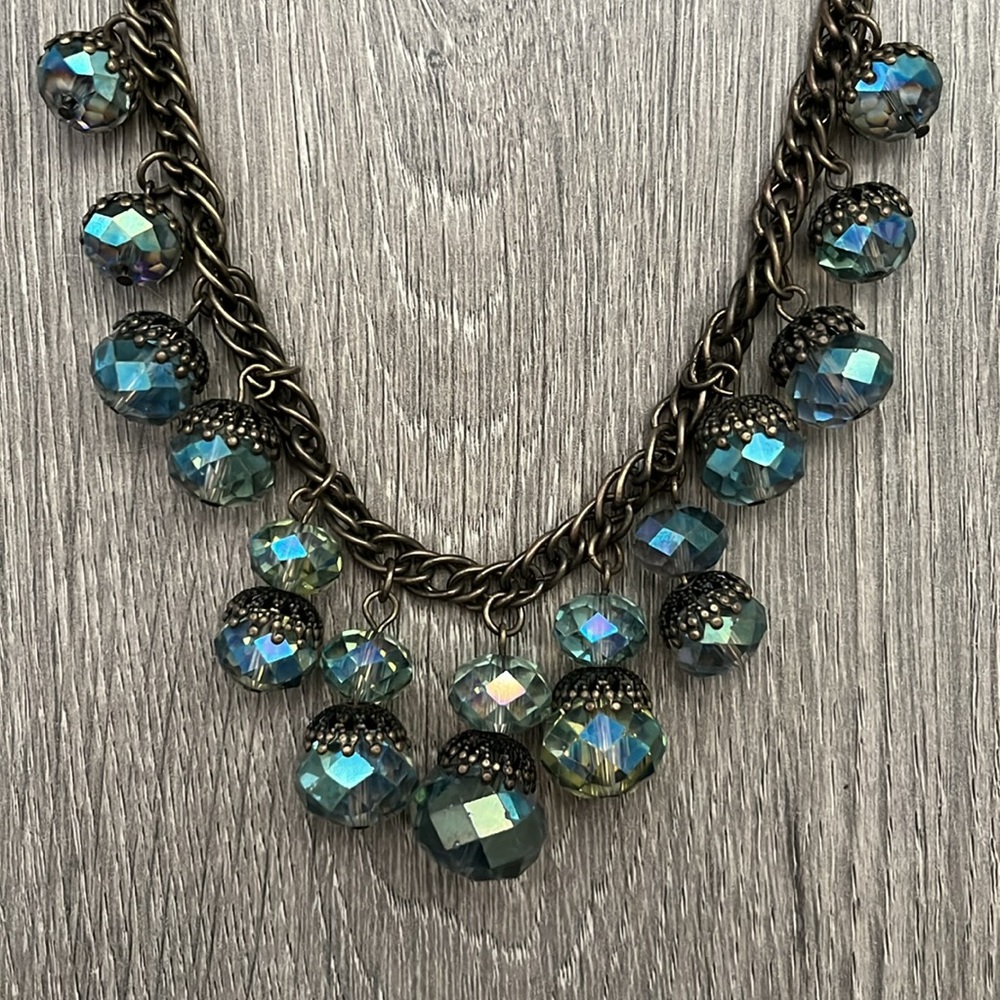 Emerald Neclace - Picture 2 of 4